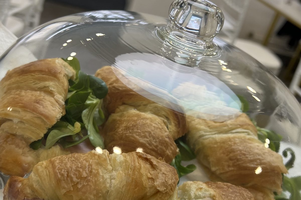 Quesadilla és hideg szendvics a Mindenem kávézóban