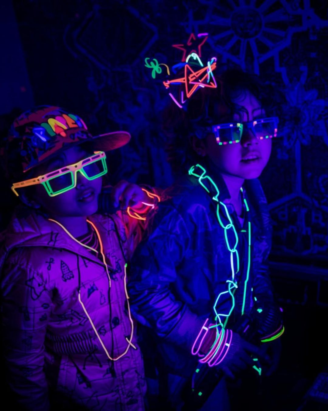 UV és karaoke party a Mindenem kávézóban